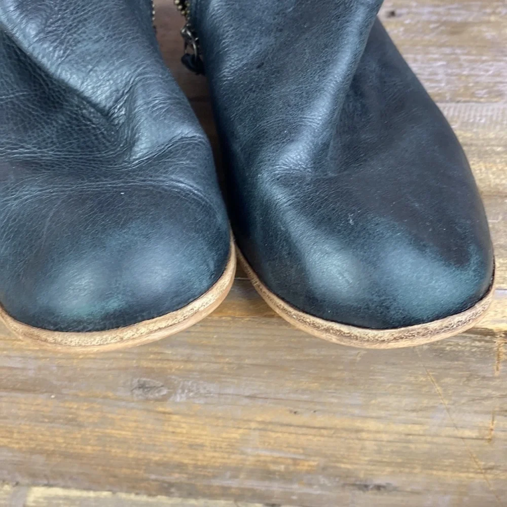Matisse Lorenzo Black Leather Ankle Boots With Side Zipper- Size 8.5